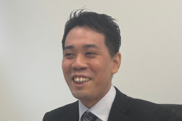 情報システム係主任　安川 拓也 氏
